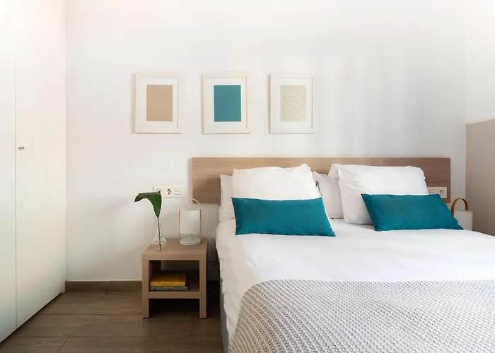 Feelathome Plaza Apartments Barcelona